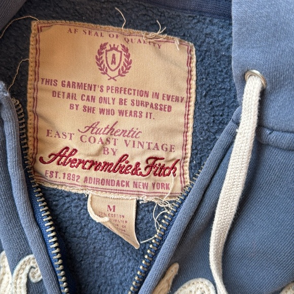 Y2K Abercrombie & Fitch Hoodie - Picture 2 of 2